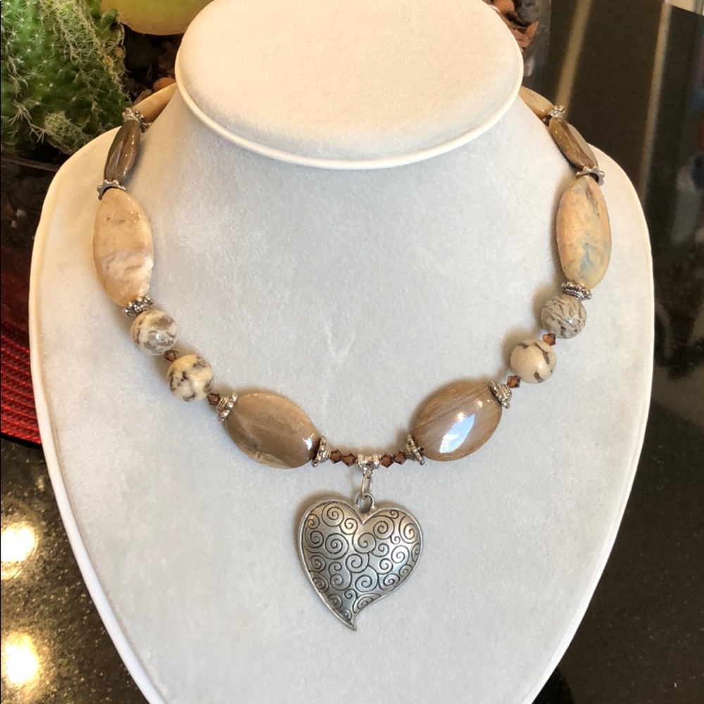 Beautiful brown gemstone necklace